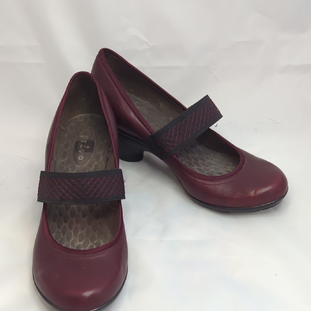 Privo Burgundy Mary Jane Heels
